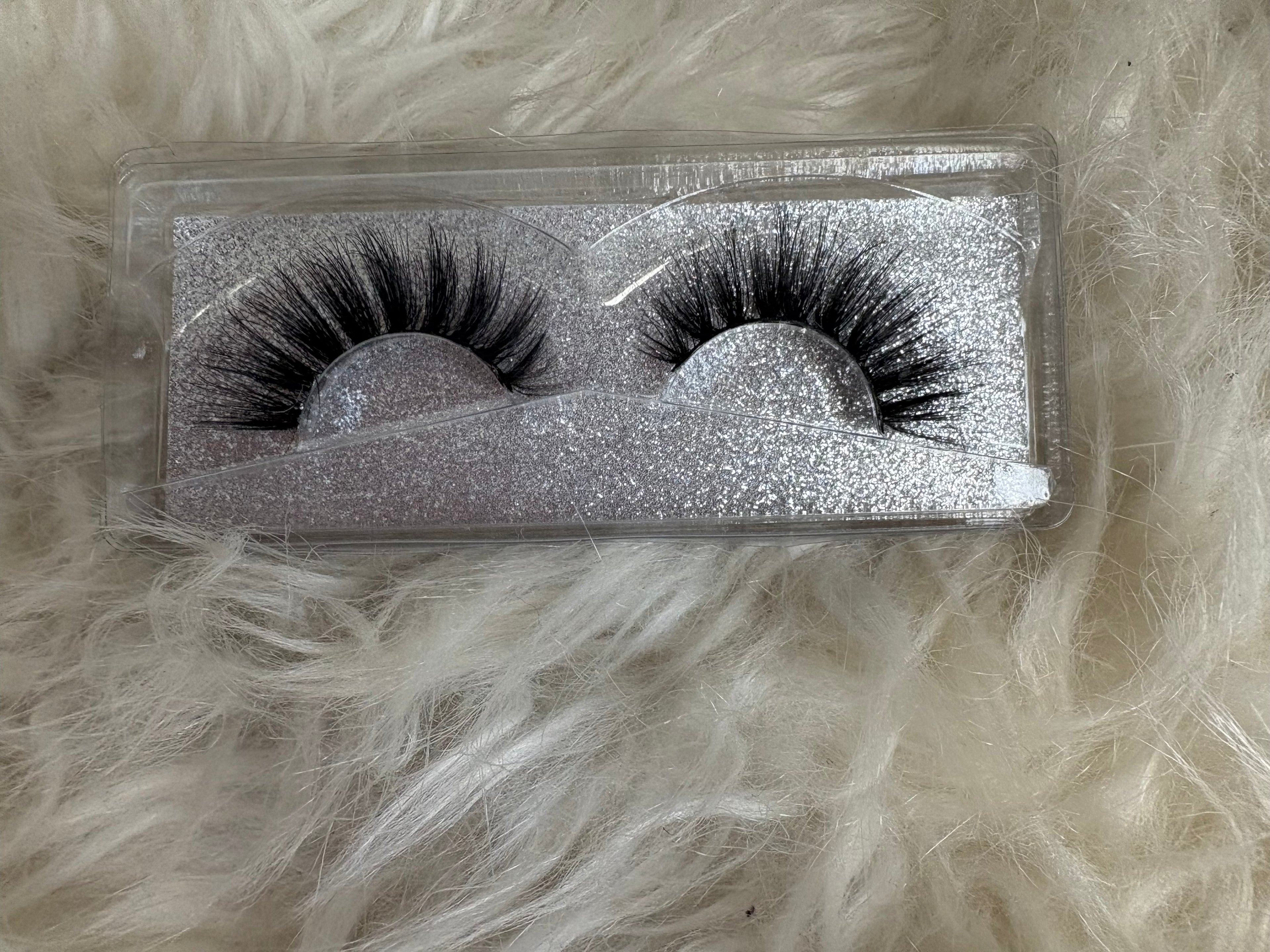 FAUX 3D MINK EYELASHES