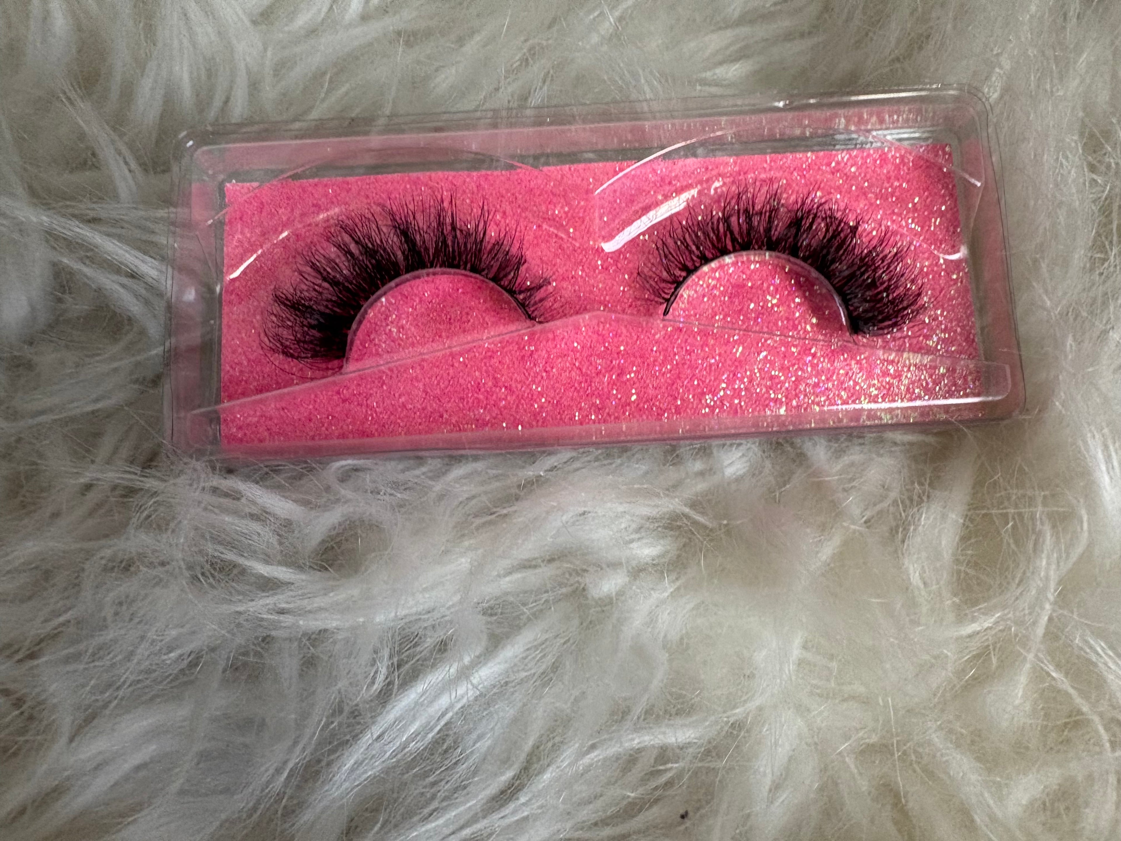 FAUX 3D MINK EYELASHES